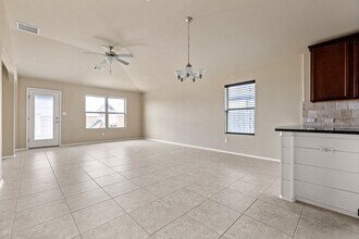 17120 Boecher Ln in Pflugerville, TX - Building Photo - Building Photo