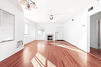 1474 Plaza Dr in San Leandro, CA - Foto de edificio - Building Photo