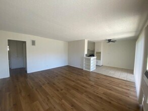 21809 Lanark St in Canoga Park, CA - Building Photo - Building Photo