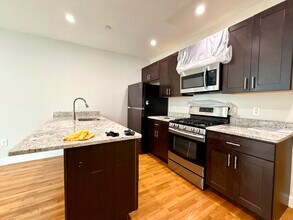 19 Plymouth St, Unit 1A in Cambridge, MA - Foto de edificio - Building Photo