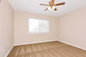 1855 Bobbinray Ave in Florissant, MO - Building Photo - Building Photo