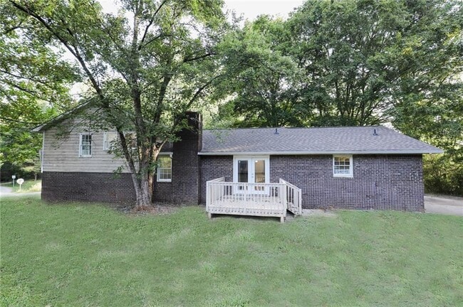 property at 43 Country Square Way