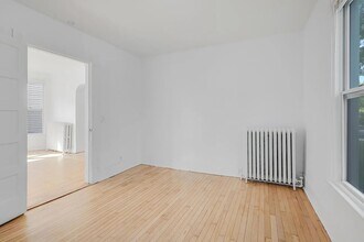 2124 Fremont Ave N in Minneapolis, MN - Building Photo - Building Photo