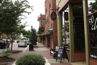 329 W Main St in Lexington, SC - Building Photo - Building Photo