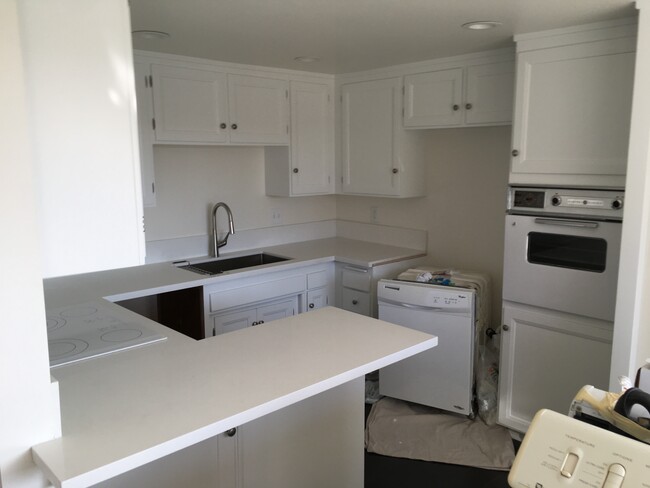 2940 W Carson St, Unit 218 in Torrance, CA - Building Photo - Building Photo