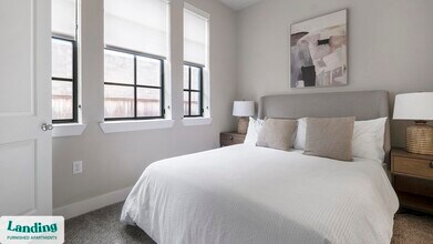 1215 Sawyer St, Unit 124 in Houston, TX - Building Photo - Building Photo