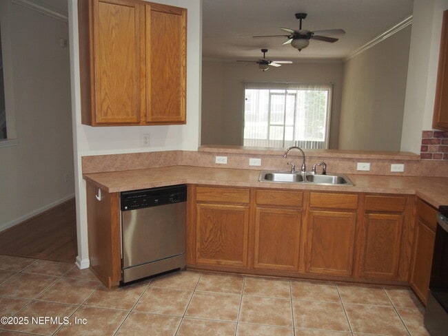 12301 Kernan Forest Blvd in Jacksonville, FL - Building Photo - Building Photo