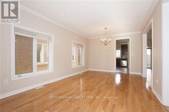 66 Paperbark Ave in Vaughan, ON - Building Photo - Building Photo