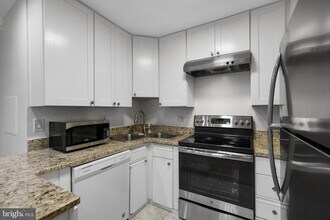 1828 California St NW in Washington, DC - Building Photo - Building Photo