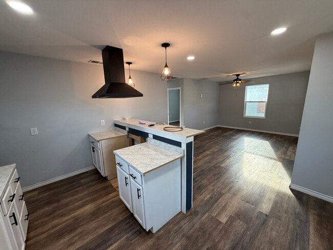 411 W A Ave in Kingsville, TX - Building Photo - Building Photo