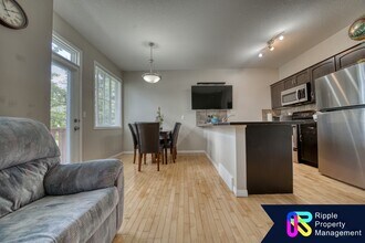 140 Everridge Garden SW in Calgary, AB - Building Photo - Building Photo