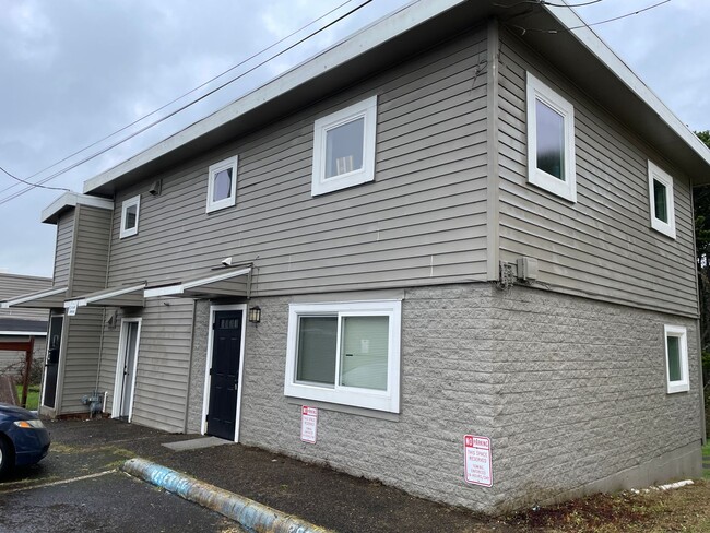 326 SE Hwy 101 in Lincoln City, OR - Building Photo - Building Photo