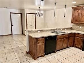 1416 Lark St in Weatherford, OK - Building Photo - Building Photo