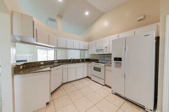 517 Terranova Cir in Winter Haven, FL - Building Photo - Building Photo
