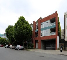 Omega City Homes in Vancouver, BC - Building Photo