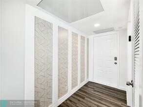 2950 N Palm Aire Dr in Pompano Beach, FL - Building Photo - Building Photo