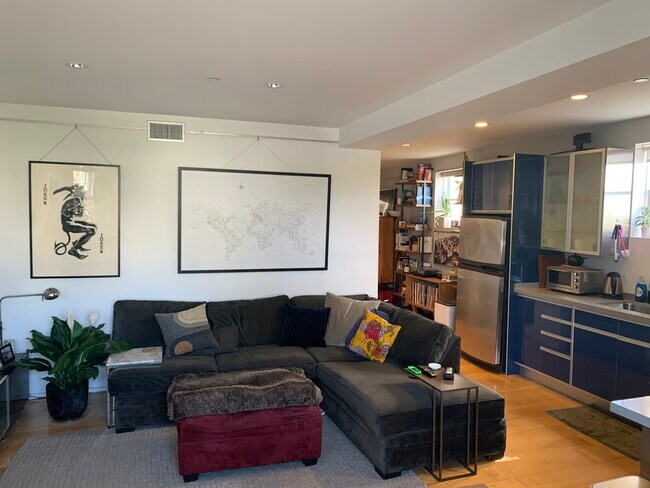 780 Dolores St, Unit 780B in San Francisco, CA - Building Photo - Building Photo