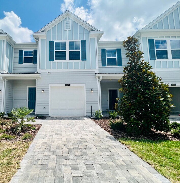 237 Boracay Cir in Saint Johns, FL - Building Photo