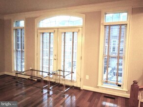 6403 Velliety Ln in West Springfield, VA - Building Photo - Building Photo