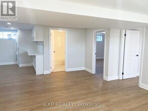 533 Carman Ct in Oshawa, ON - Building Photo - Building Photo