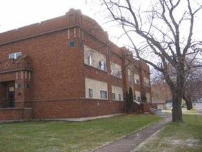 Amidon Apartments in Iron Mountain, MI - Foto de edificio - Building Photo