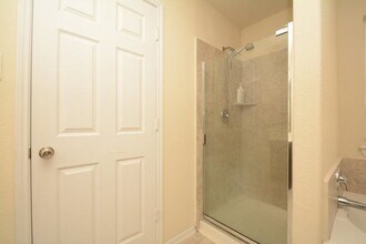 2214 Forest Floor Ct in Rosenberg, TX - Building Photo - Building Photo