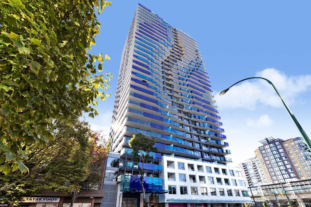 5058 Joyce St in Vancouver, BC - Building Photo
