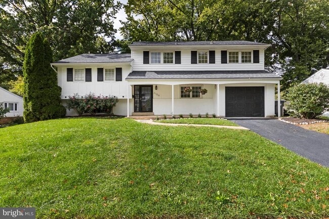 property at 2106 Largo Rd