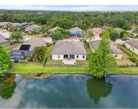 2254 50th Street Cir E in Palmetto, FL - Building Photo - Building Photo