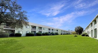 Emerald Shores Apartments