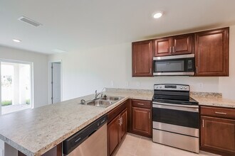 3016 67th St W in Lehigh Acres, FL - Building Photo - Building Photo