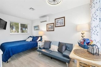 2250 SE 5th St in Pompano Beach, FL - Building Photo - Building Photo