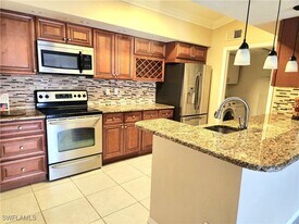 4645 St Croix Ln in Naples, FL - Building Photo