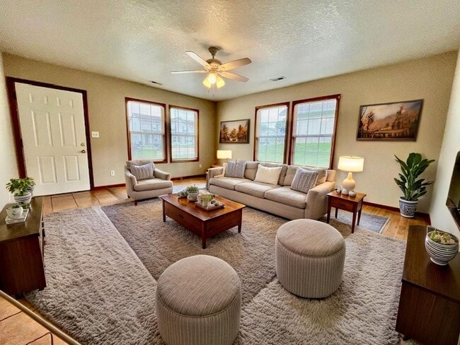 property at 622 Willow Ln