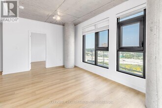 1354 Carling Ave in Ottawa, ON - Building Photo - Building Photo