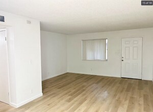 831 N Belvedere Ave, Unit 2 in Tucson, AZ - Foto de edificio - Building Photo