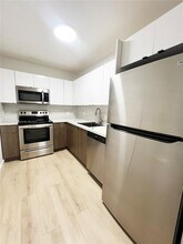 717 SW 11th Ave in Miami, FL - Building Photo - Building Photo