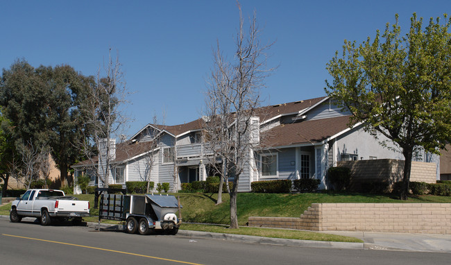 2321 Maryhelen St in Corona, CA - Building Photo - Building Photo