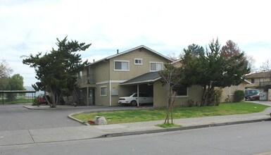 7510 Rogers Ln in Gilroy, CA - Building Photo - Building Photo