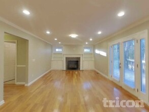 4919 Post Oak Tritt Rd in Roswell, GA - Building Photo - Building Photo