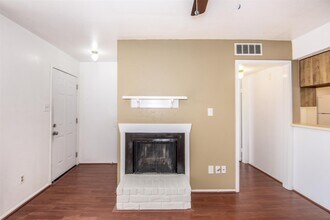 18511 Egret Bay Blvd in Houston, TX - Building Photo - Building Photo