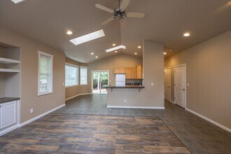 617 12th St in Washougal, WA - Building Photo - Building Photo