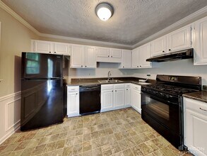 360 Christian Woods Dr in Conyers, GA - Building Photo - Building Photo