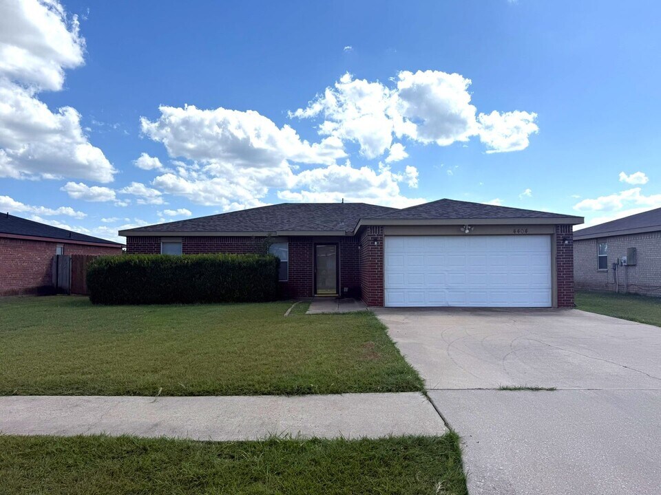 4404 Secretariat Dr in Killeen, TX - Foto de edificio