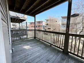 11 Elder St, Unit 2 in Boston, MA - Foto de edificio - Building Photo