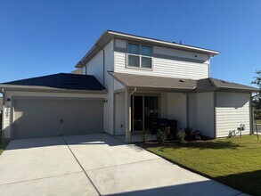 Room in House on Hamadryas Dr in Austin, TX - Foto de edificio - Building Photo