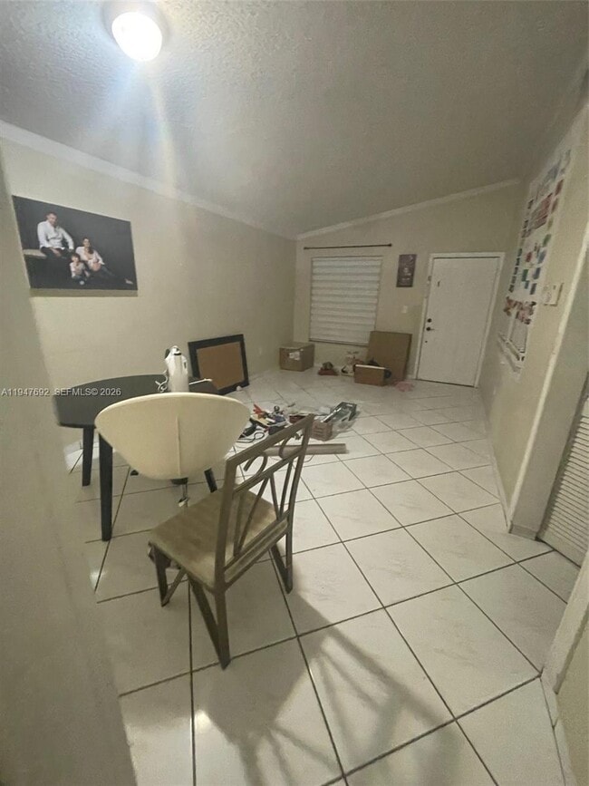 11458 NW 91st Ct in Hialeah Gardens, FL - Building Photo - Building Photo