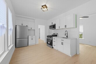 218 W 115th St in Chicago, IL - Building Photo - Building Photo