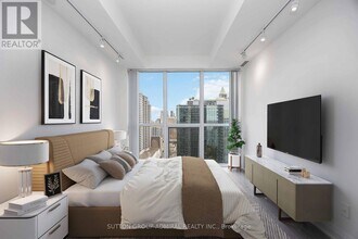 5168 Yonge St in Toronto, ON - Building Photo - Building Photo