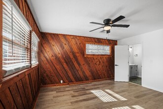 513 Manor Dr in Norman, OK - Foto de edificio - Building Photo